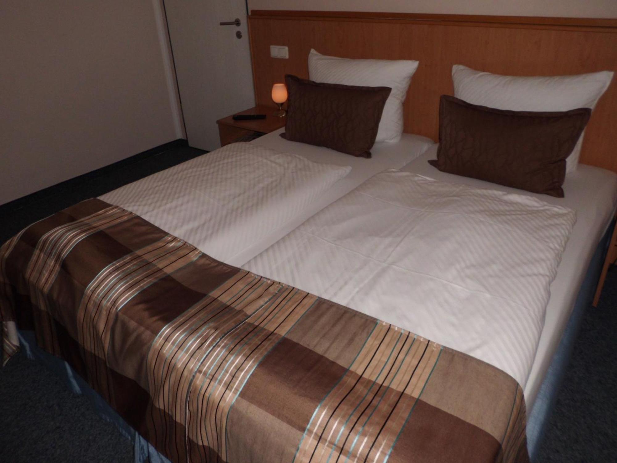 Hotel Sarah Гайнсберг Номер фото