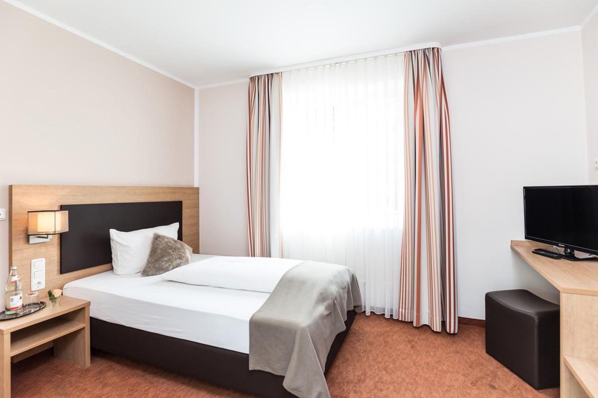 Hotel Sarah Гайнсберг Екстер'єр фото
